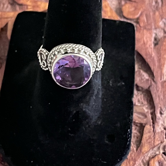 Sterling Silver Natural Amethyst Ring - Picture 10 of 16
